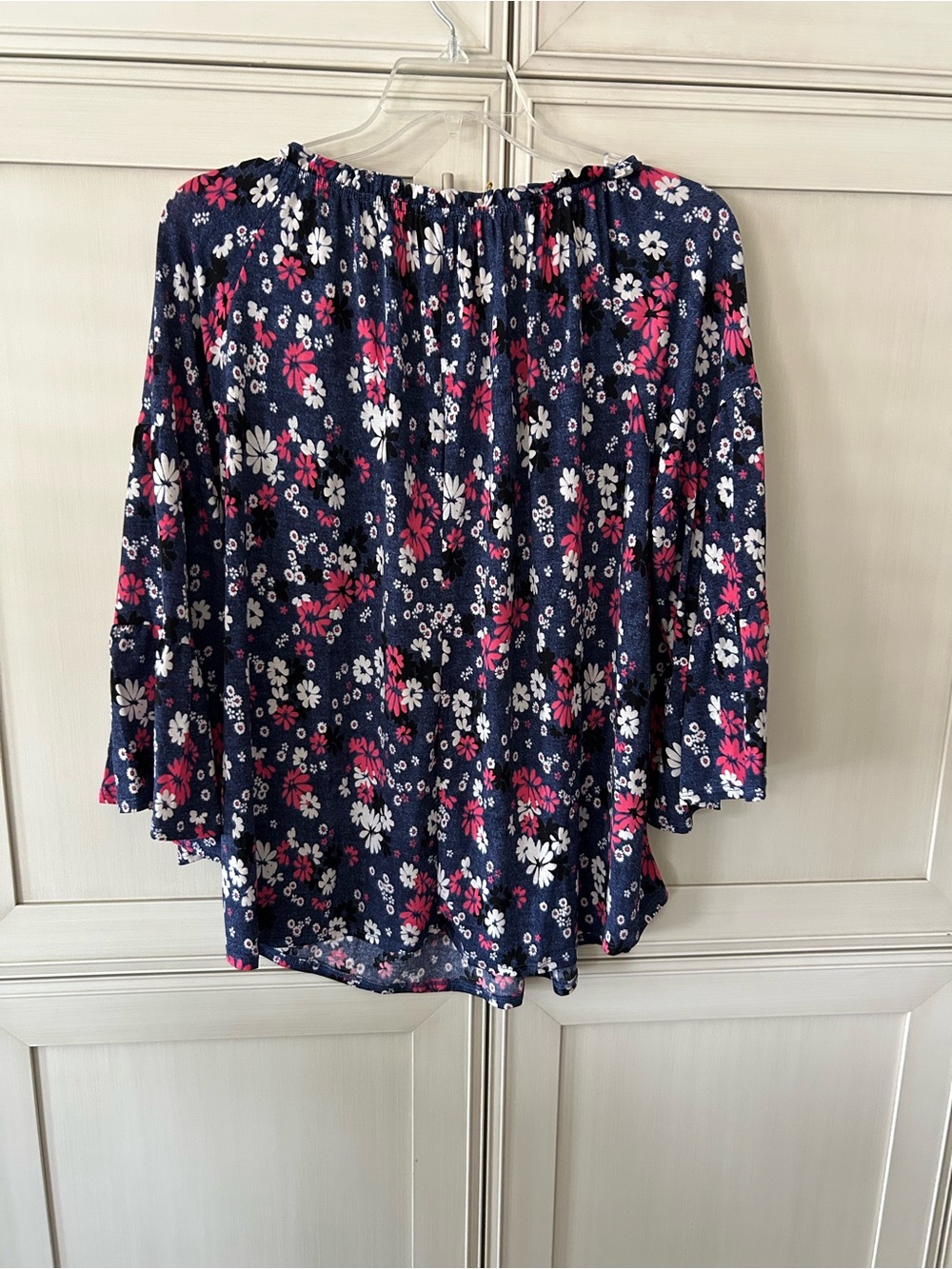 Dear Scarlett Women’s Navy Floral Peasant Top with Pink & White Blossoms - Picture 5 of 6